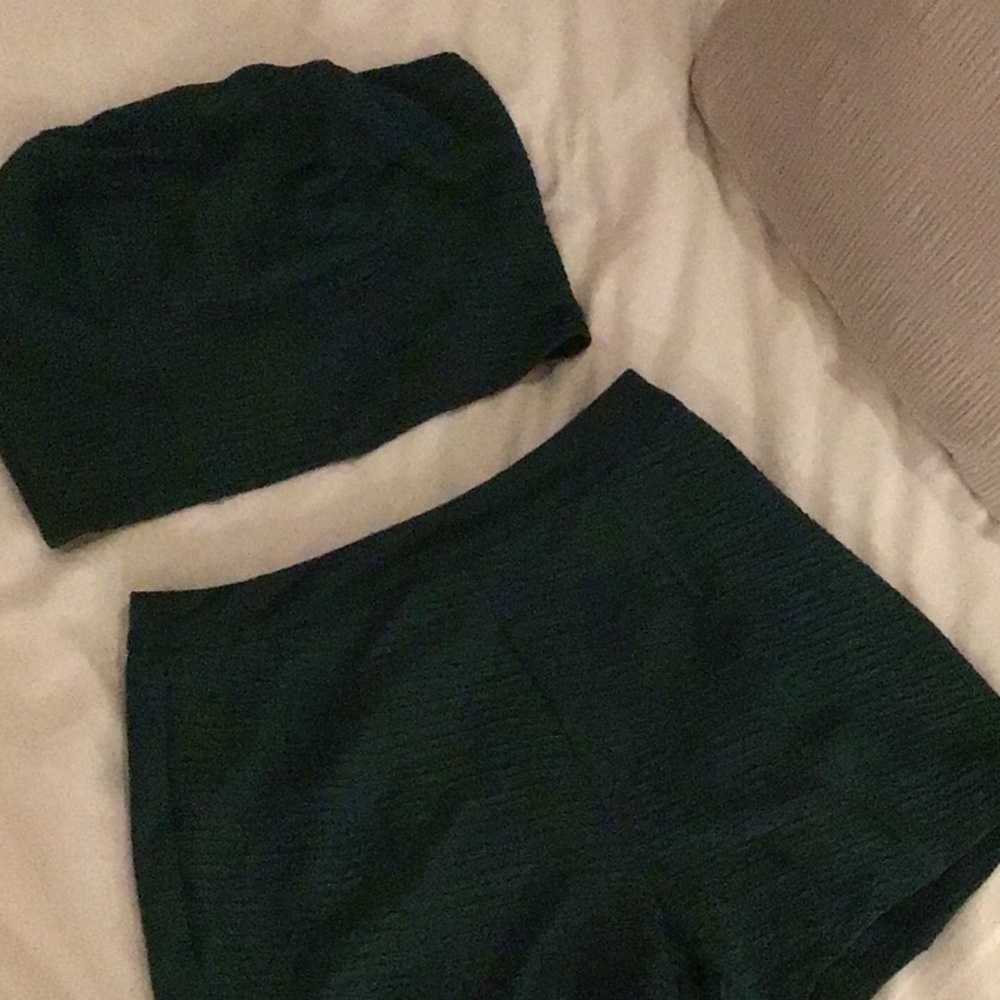 Two-piece set